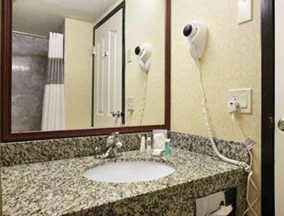 фото отеля Baymont Inn and Suites Bremerton/Silverdale, WA