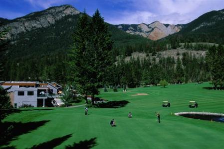 фото отеля Radium Resort
