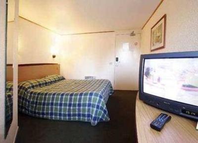 фото отеля Hotel Campanile Blois Sud Vineuil