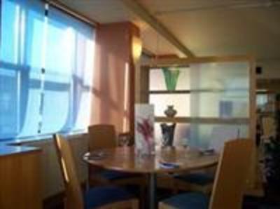 фото отеля Premier Inn Charing Cross Glasgow