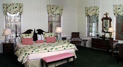фото отеля The Rhett House Inn