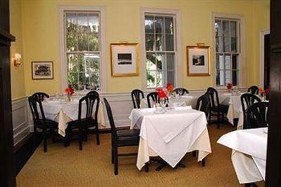 фото отеля The Rhett House Inn