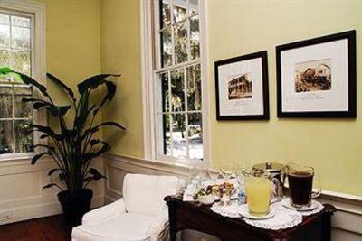 фото отеля The Rhett House Inn