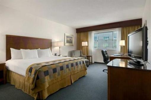 фото отеля Hilton Cincinnati Airport