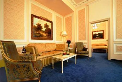 фото отеля Savoy Westend Hotel