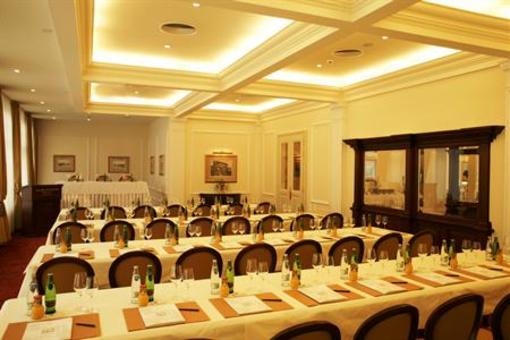 фото отеля Savoy Westend Hotel