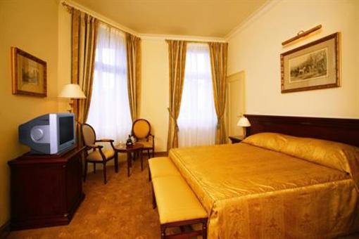 фото отеля Savoy Westend Hotel