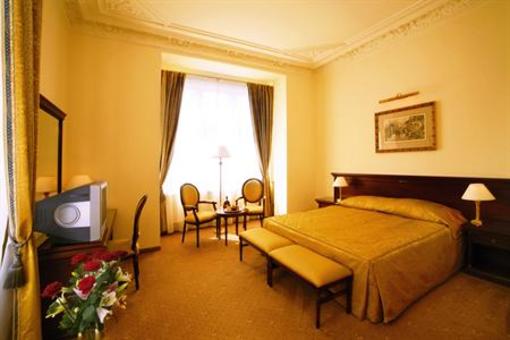 фото отеля Savoy Westend Hotel