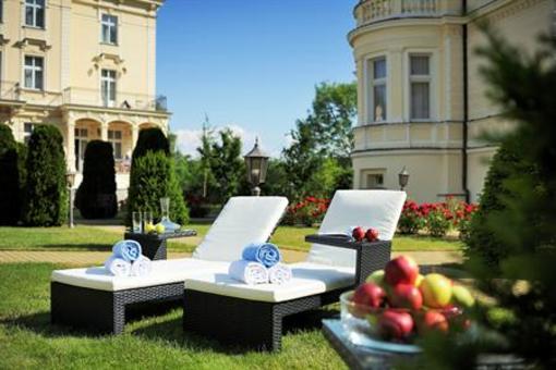 фото отеля Savoy Westend Hotel