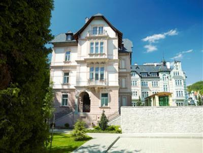фото отеля Savoy Westend Hotel
