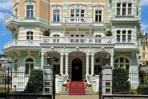 фото отеля Savoy Westend Hotel