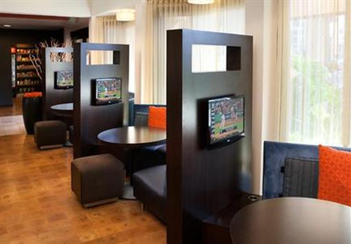 фото отеля Courtyard by Marriott Irvine John Wayne Airport Orange County