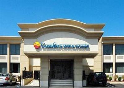 фото отеля Comfort Inn & Suites Paramus NJ