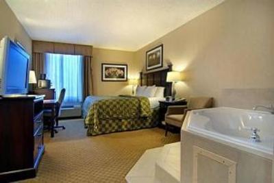 фото отеля Comfort Inn & Suites Paramus NJ