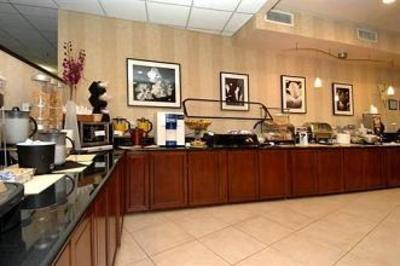 фото отеля Comfort Inn & Suites Paramus NJ