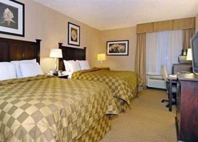 фото отеля Comfort Inn & Suites Paramus NJ