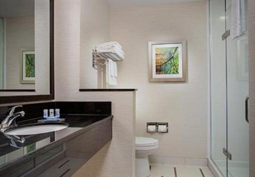 фото отеля Fairfield Inn and Suites Houston The Woodlands