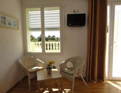 фото отеля Hotel Les Citronniers Hyeres
