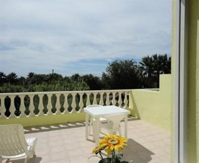 фото отеля Hotel Les Citronniers Hyeres