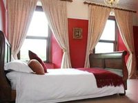 Pendragon Country House