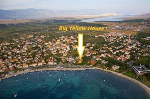 фото отеля Big Yellow House