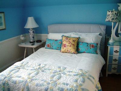 фото отеля Mahone Bay Bed and Breakfast