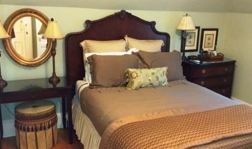 фото отеля Mahone Bay Bed and Breakfast