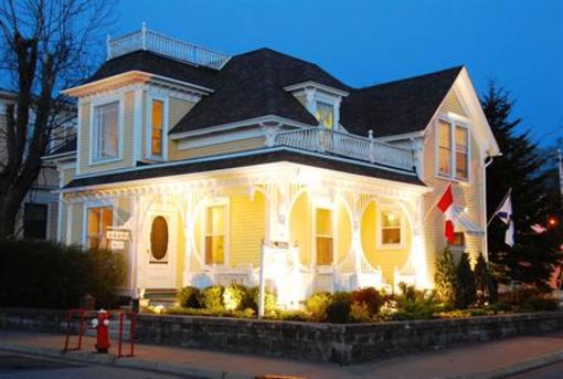 фото отеля Mahone Bay Bed and Breakfast