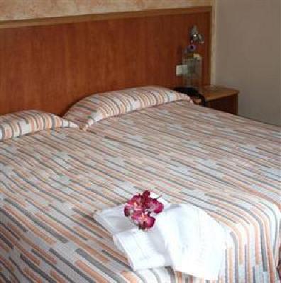 фото отеля Hotel Los Angeles Figueres