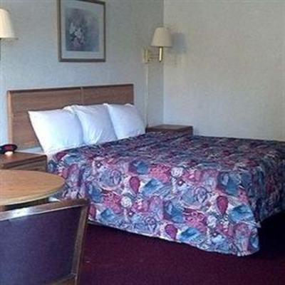 фото отеля Tropical Inn
