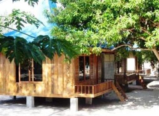 фото отеля Pondok Wisata Pantai Cemara