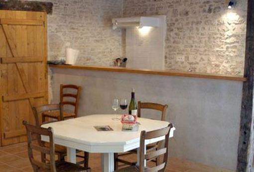 фото отеля Domaine De La Laigne Cottages Asnieres-la-Giraud