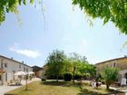 фото отеля Domaine De La Laigne Cottages Asnieres-la-Giraud