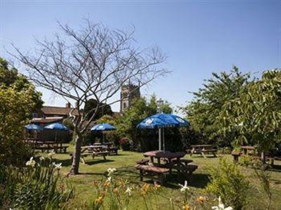 фото отеля Rose and Crown Wadworth