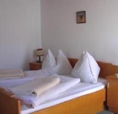 фото отеля Hubertushof Beim Romerbad Pension