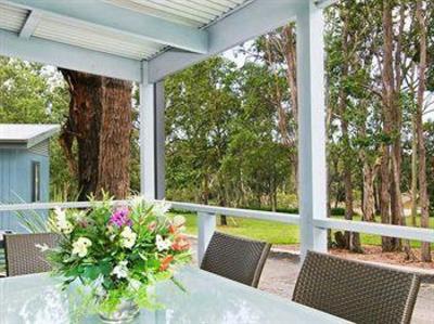 фото отеля The Waterside Cabins Woolgoolga