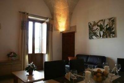 фото отеля Jonan Apartment Cutrofiano