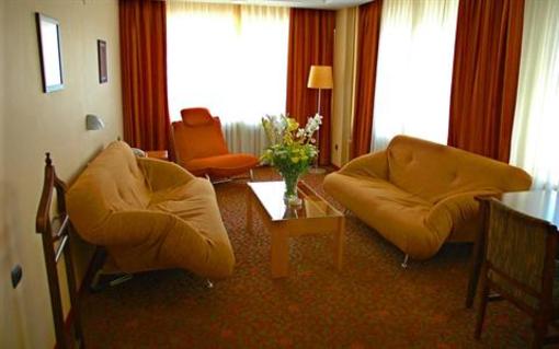 фото отеля Yafeya Hotel