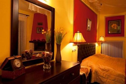 фото отеля Pezoula Hotel