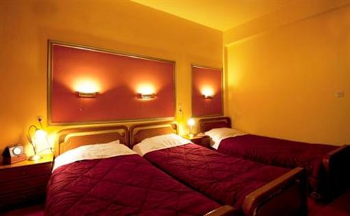 фото отеля Pezoula Hotel