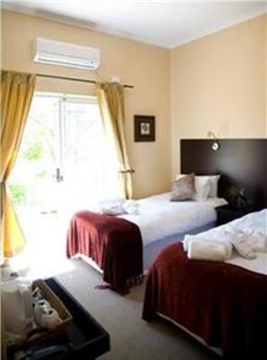 фото отеля Signal Hill Lodge Cape Town