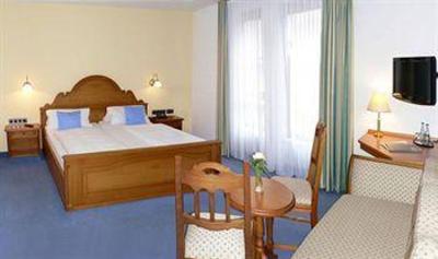 фото отеля Hotel Lamm Wurzburg