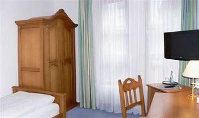 фото отеля Hotel Lamm Wurzburg