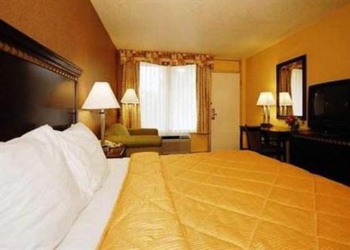 фото отеля Quality Inn Evergreen