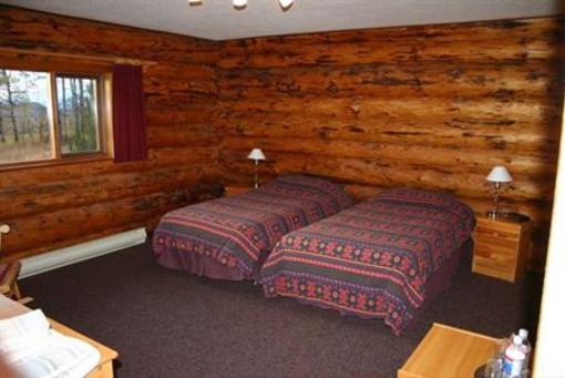 фото отеля Smithers Driftwood Lodge