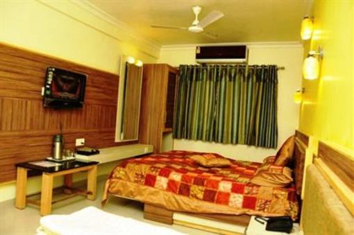 фото отеля Hotel Crystal Inn Mount Abu