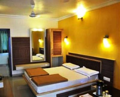 фото отеля Hotel Crystal Inn Mount Abu