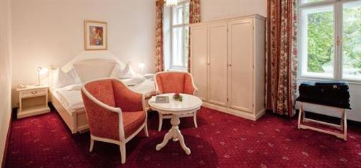 фото отеля Hotel Bellevue Merano