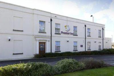 фото отеля Premier Inn Arundel