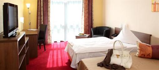 фото отеля Lobinger Parkhotel
